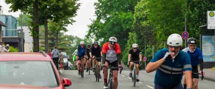 Sfrecciare in avanti: come la tecnologia sta plasmando il ciclismo nel 2025