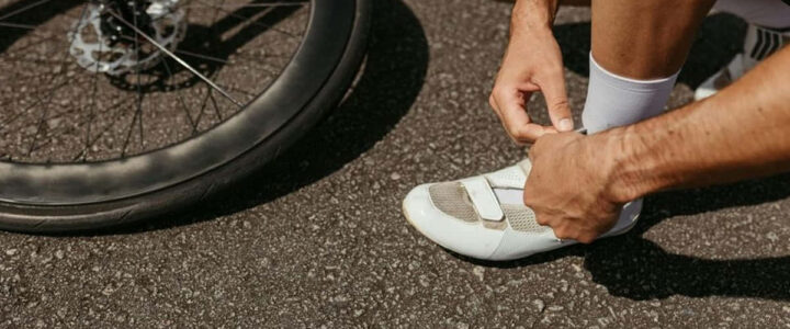 Ogni ciclista si muove in uno spazio dove un solo errore cambia tutto